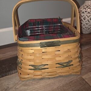 2000 Deck The Halls Basket Longaberger Tan and Green Woven Basket